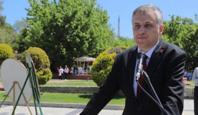 “Kimlerden talimat almıştır?”