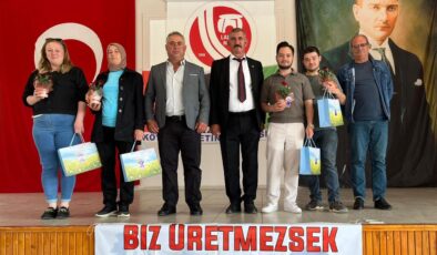 Genç çiftçiler ödüllendirildi