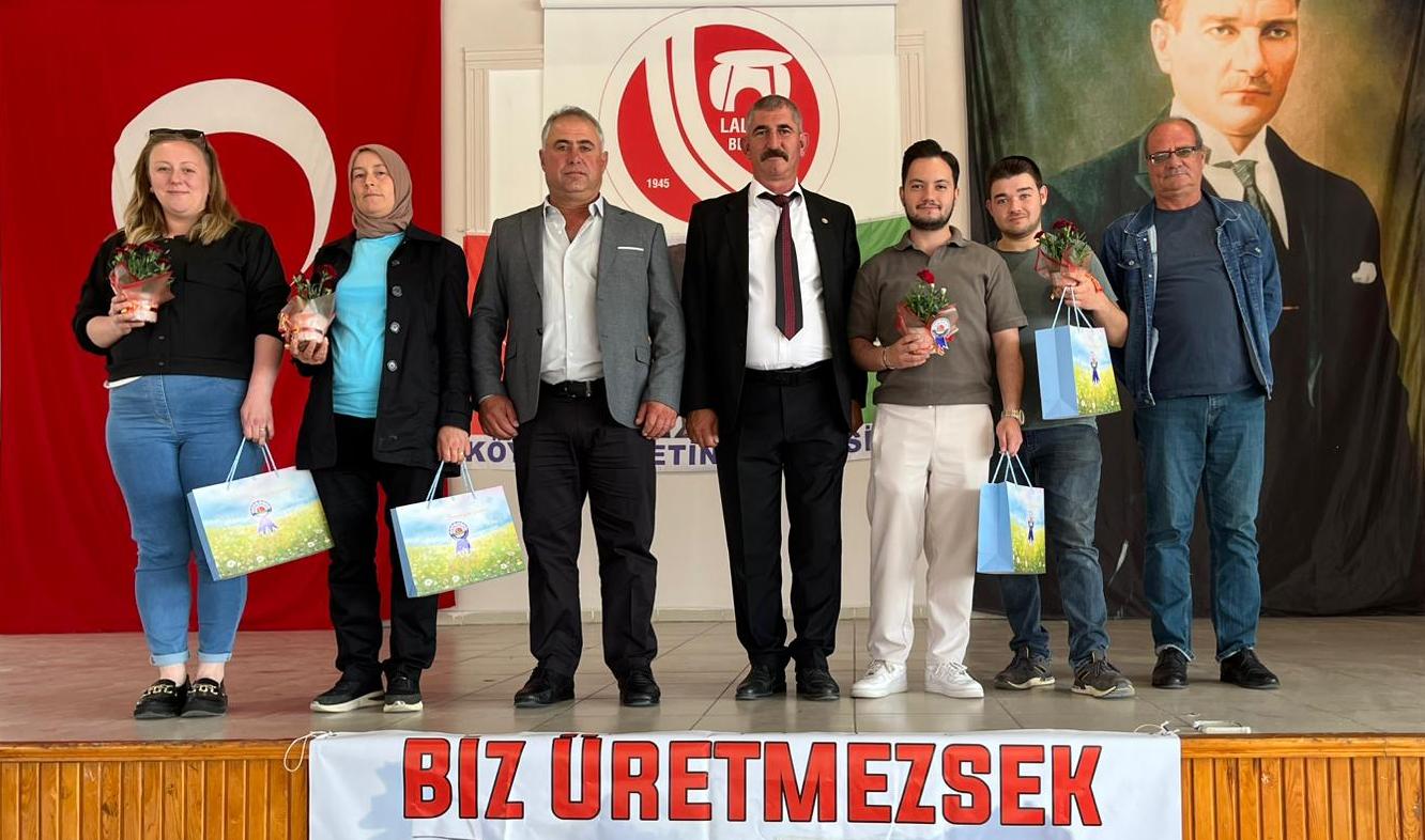 Genç çiftçiler ödüllendirildi