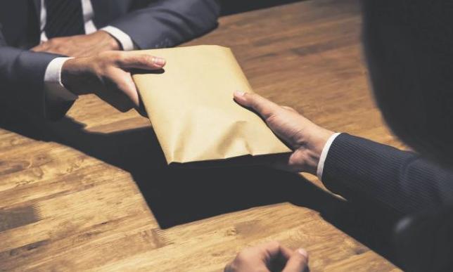 İş vadettiği kişilerden para aldığı iddiası