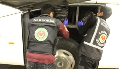Otobüste 233 kilo uyuşturucu bulundu