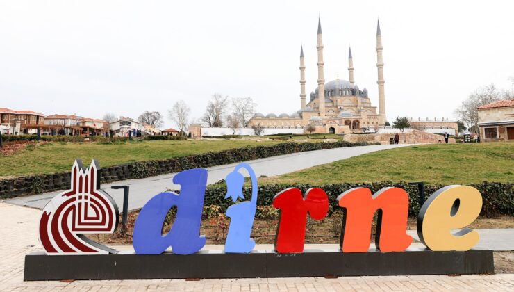 Selimiye Meydanı’nda görsel şov