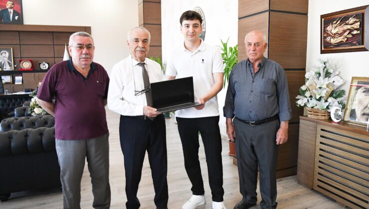 Tıp öğrencisine bilgisayar desteği