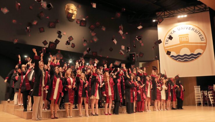 112 Diş Hekimi mezun oldu