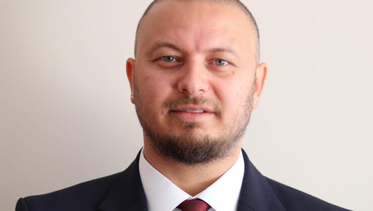 ‘İktidar tüm değerleri aşındırdı’