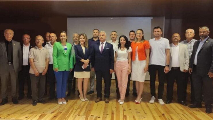 ‘Muhtarımızın yanındayız’