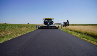Hedef 200 kilometre sıcak asfalt