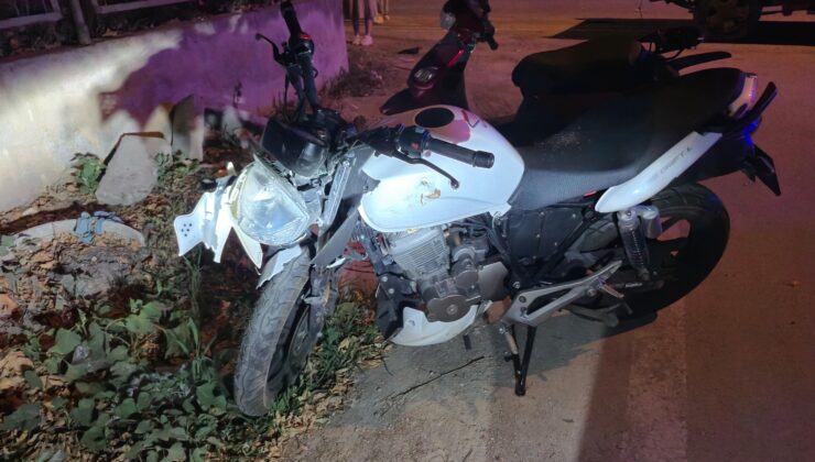 Kamyonetle motosiklet çarpıştı