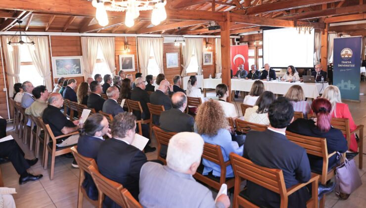 Senato, sosyal tesislerde toplandı