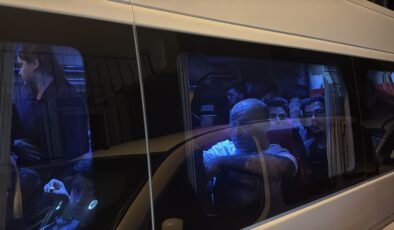 Evde 26 kaçak göçmen yakalandı