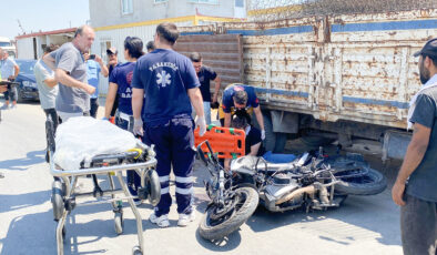 İki motosiklet çarpıştı