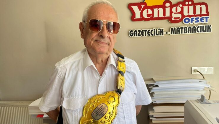 Altın kemerli gazeteci Kırkpınar’a veda ediyor