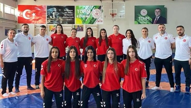 Atina’da güreşecekler