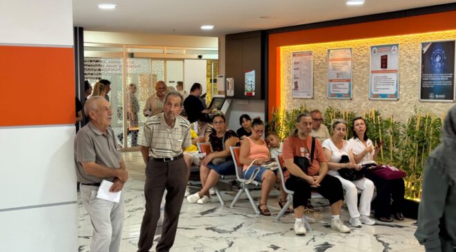 Ehliyet yenilemede son gün yoğunluğu