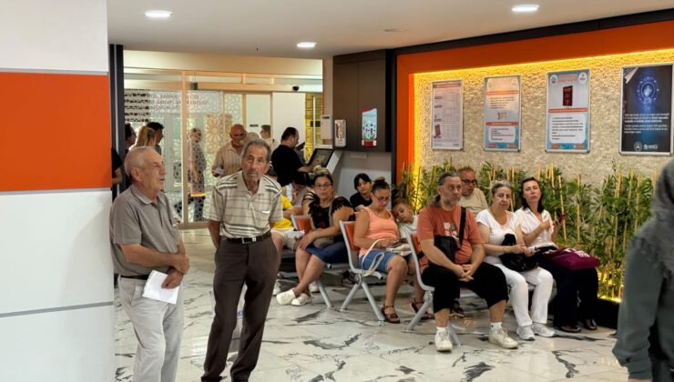 Ehliyet yenilemede son gün yoğunluğu