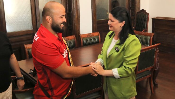 Başpehlivan Okulu, Başkan Akın’ı ziyaret etti