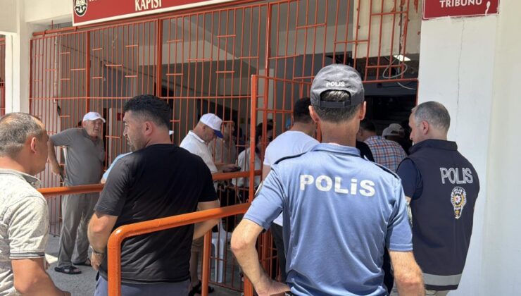 Kırkpınar’da karaborsa bilet satarken yakalandı