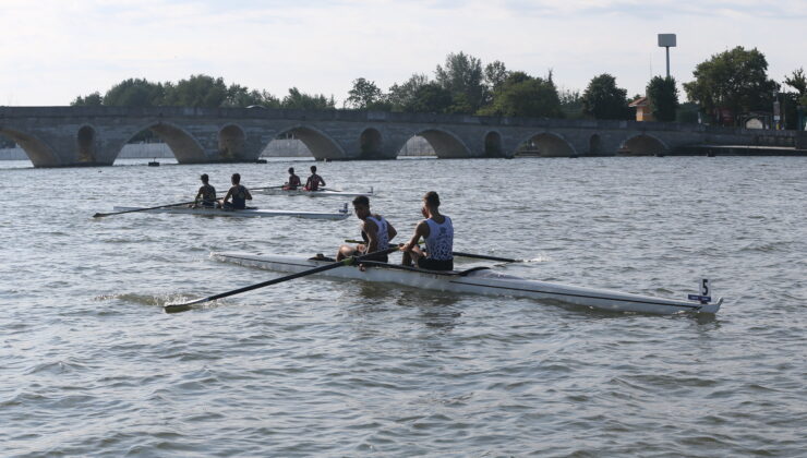Türkiye Kürek Şampiyonası devam ediyor