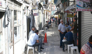 Onarım sırası Dar Çarşı’da