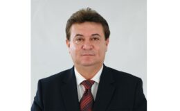 ‘Bankalar zirvede halk eziliyor’