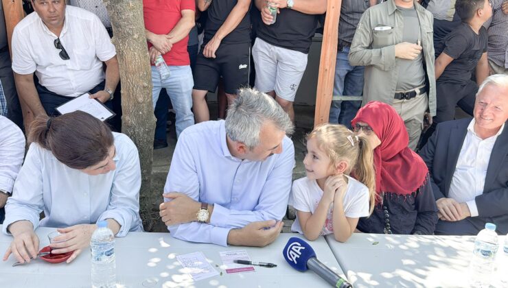 ‘Vali amca bizim eve çocuk parkı yapar mısın?’