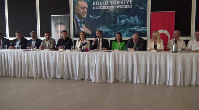 “AK Parti, çekim merkezi olmaya devam edecektir”