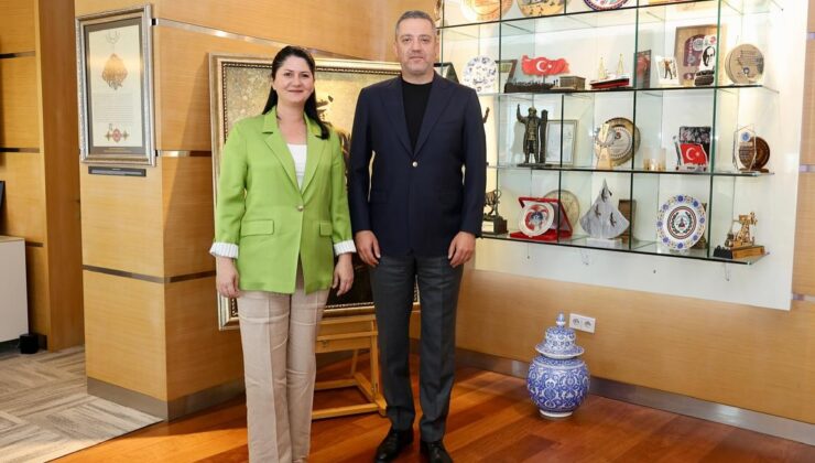 “Daha adil bir Türkiye için birlikte yürüyeceğiz”