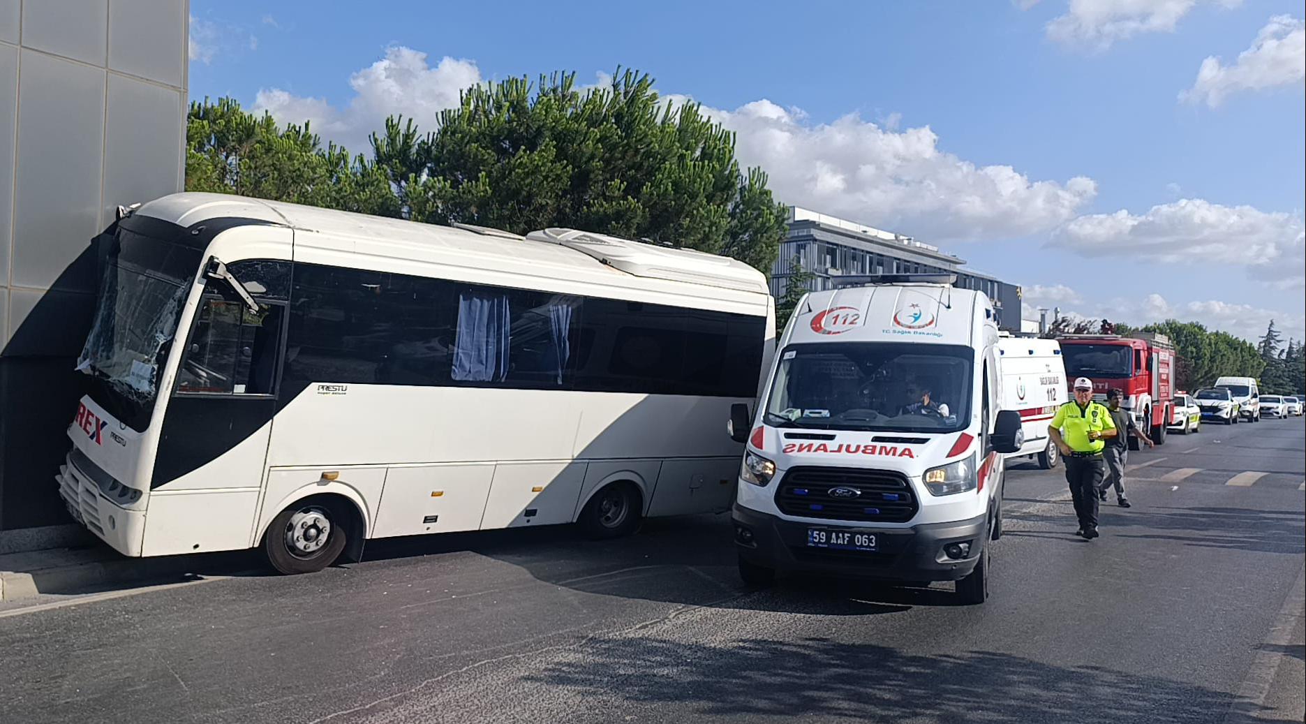 İşçi servisi OSB takına çarptı