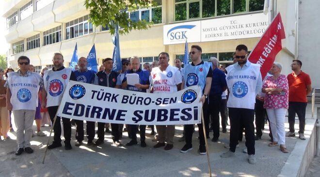 Kamu çalışanları iş bıraktı