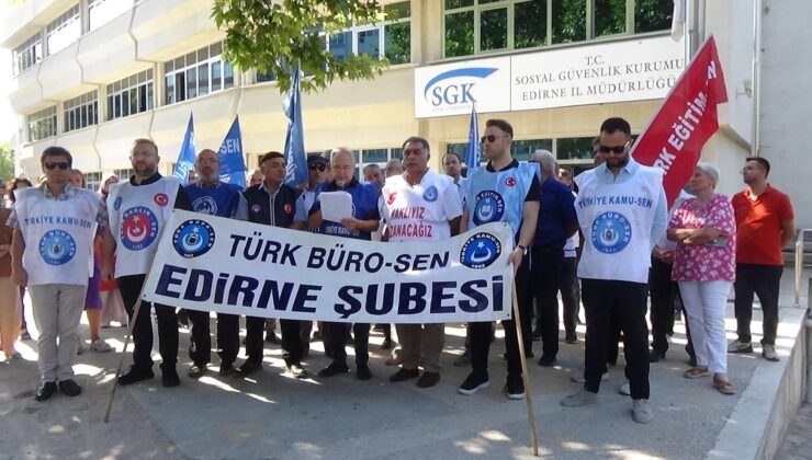 Kamu çalışanları iş bıraktı