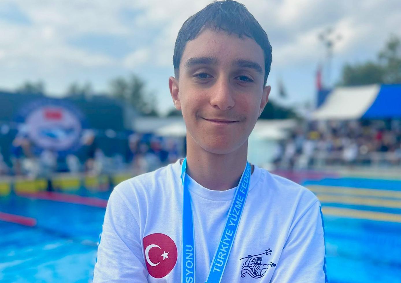 Yüzücü Yağız Kanca’dan Türkiye derecesi