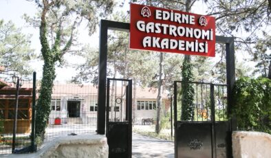 Ünlü şefler geliyor