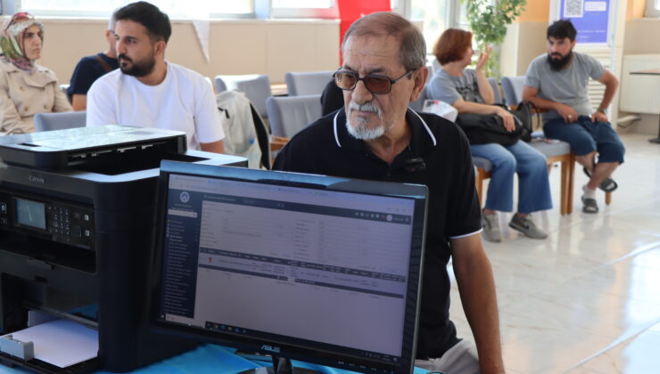 73 yaşında üniversiteli oldu