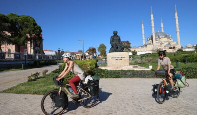 İsviçreli bisikletliler turu tamamladı