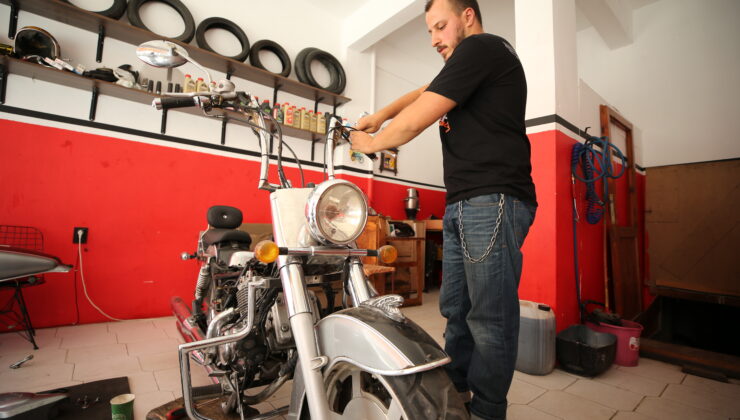 Klasik motosikletlere hayat veriyor