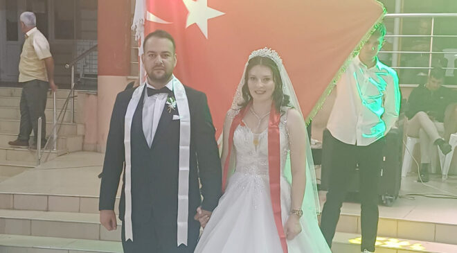 Özlem ile Alper’e mutluluklar