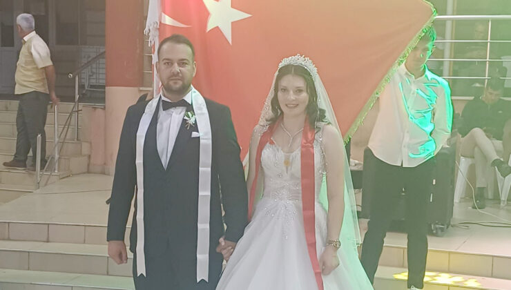 Özlem ile Alper’e mutluluklar