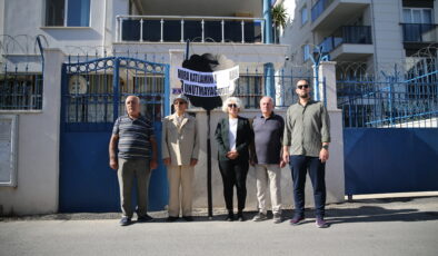 Yunan Konsolosluğu’na siyah çelenk