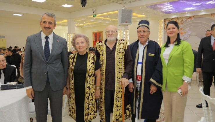 Yılın Ahisi şet kuşandı