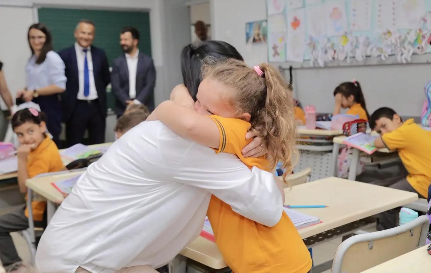 Gencan’a okuduğu okulda sevgi seli