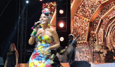 Gülben Ergen’den büyüleyici konser