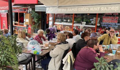 Bulgarlar restoranları dolduruyor