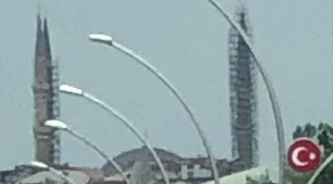 ‘Selimiye’nin külahı yamuk!’