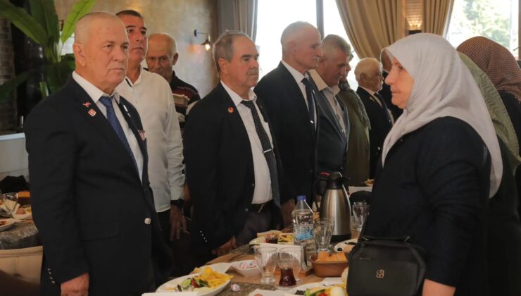 Gaziler kahvaltıda buluştu