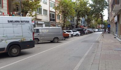 Tek yönlü caddede esnaf şikayetçi