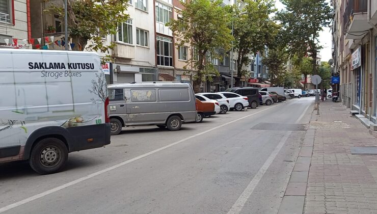 Tek yönlü caddede esnaf şikayetçi