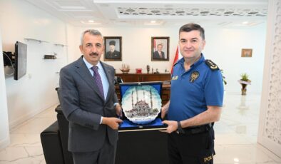 Vali Sezer’den Emniyet Müdürü Ayhan’a ziyaret
