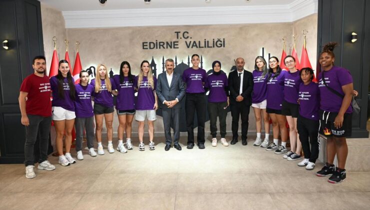 Vali Sezer, basketçileri ağırladı