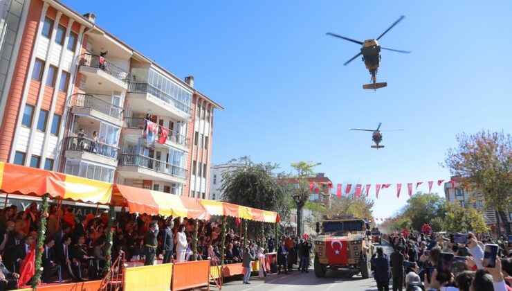 Helikopterlerle bayram coşkusu