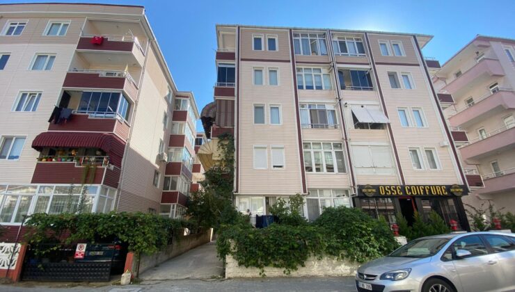Balkondan düşen muhtar hayatını kaybetti